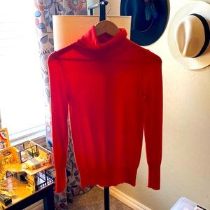 Women’s Mossimo turtleneck sweater.